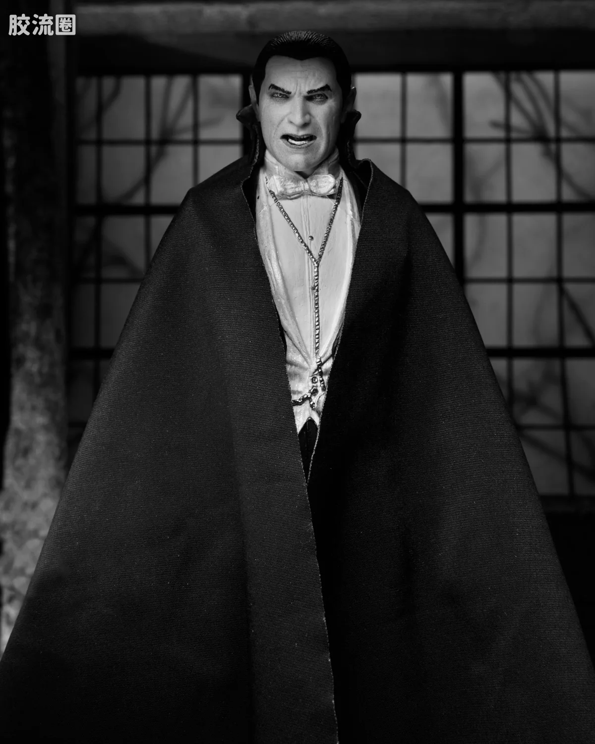 NECA 7寸可动人形系列 环球怪物 终极版系列 电影 吸血鬼德古拉 德古拉(黑白版) - 图片
