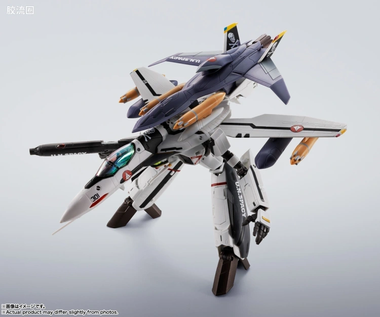 HI-METAL R 普通版 VF-0S 凤凰(罗伊·福卡机) ＋ QF-2200D-B Ghost - 图片