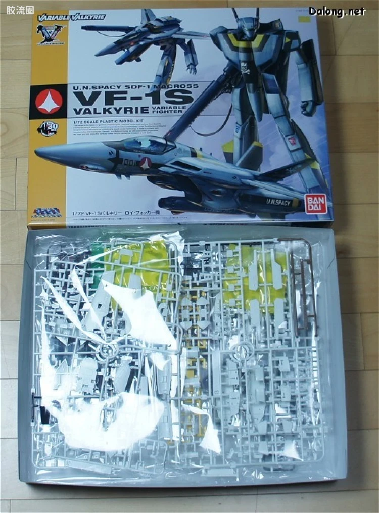 万代超时空要塞系列拼装模型 1比72 VF-1S Valkyrie 福克机 - 图片