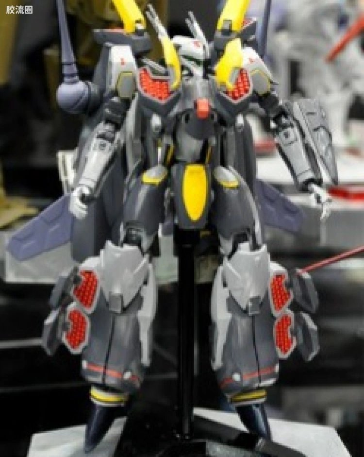VF-25S Armored Messiah Valkyrie (奥兹马·李机)