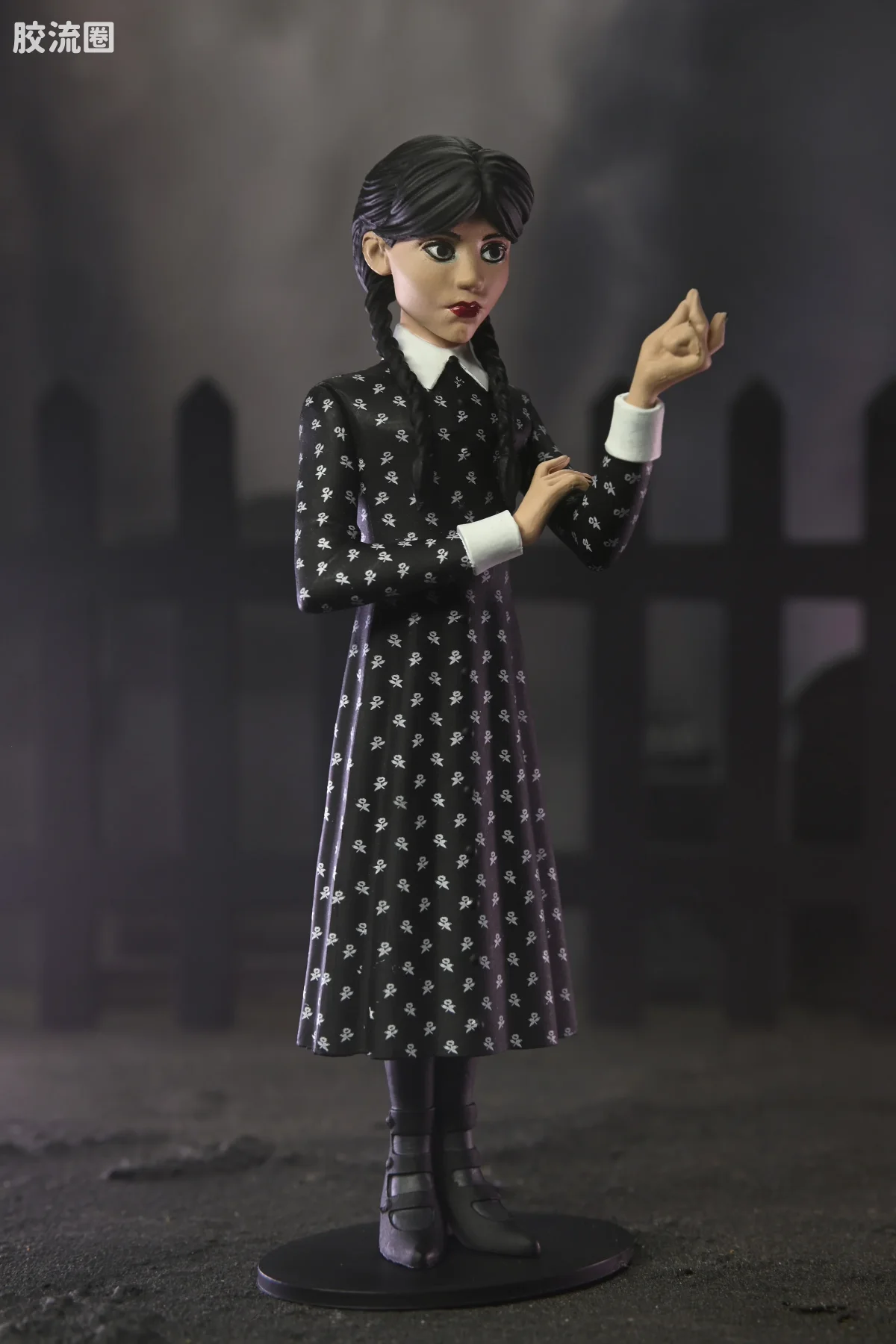 NECA 7寸可动人形系列 Toony Terrors/微小的恐怖系列 星期三 - 图片