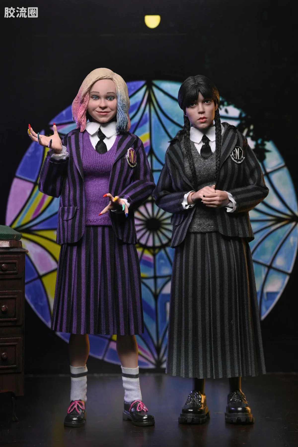 星期三 星期三·阿达姆斯（永不学院制服版）与伊妮德