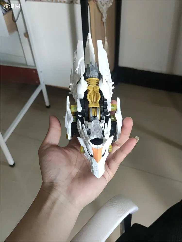 ZW16 白色猎杀奔狼