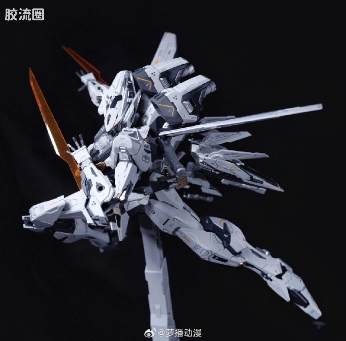 萝播动漫拼装系列 《人型装甲连》系列 RB-P-01 白露空战型 - 图片