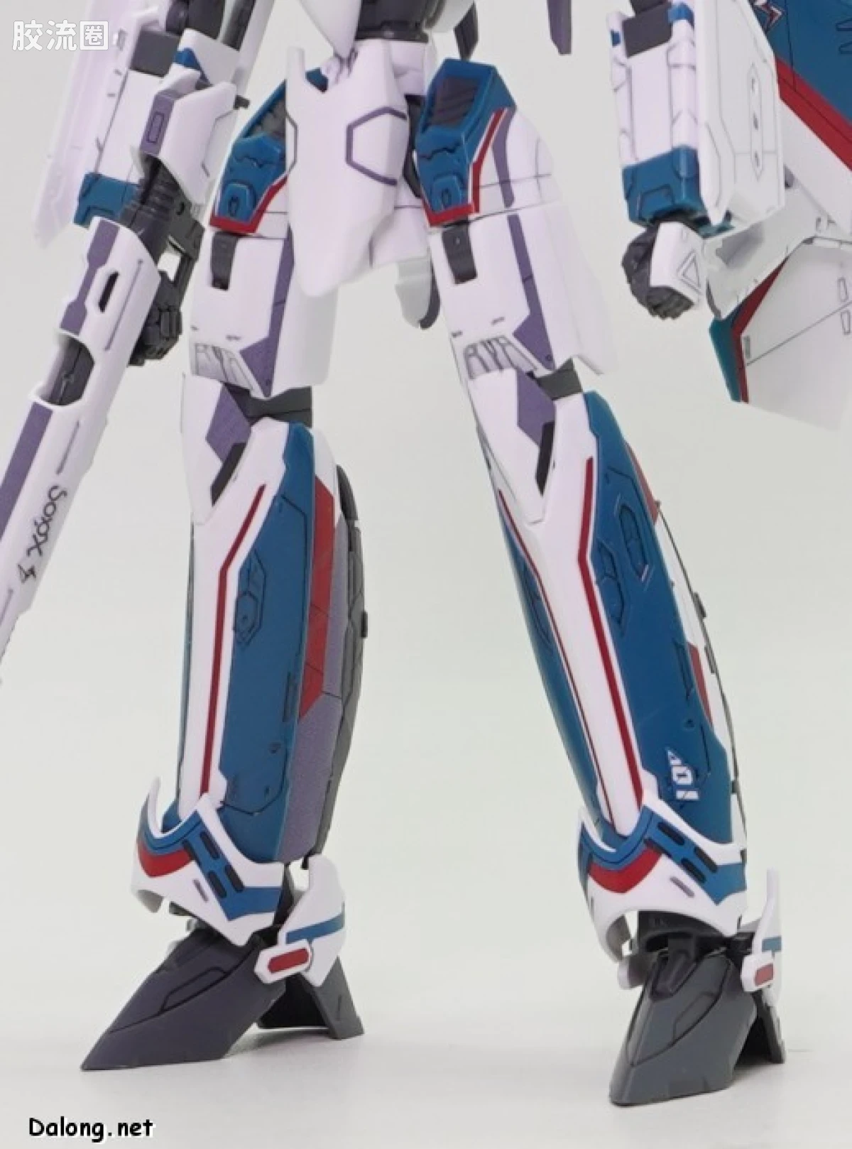 万代超时空要塞系列拼装模型 HG 1/100系列 VF-31S 齐格飞(阿拉德･梅塔斯机) - 图片