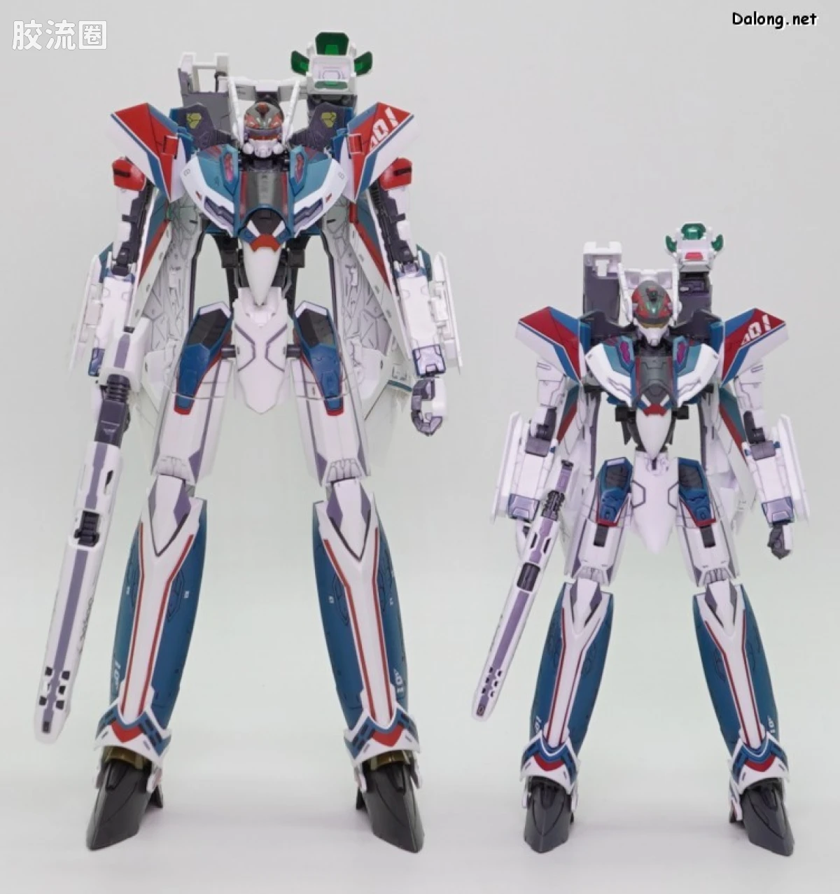 万代超时空要塞系列拼装模型 HG 1/100系列 VF-31S 齐格飞(阿拉德･梅塔斯机) - 图片