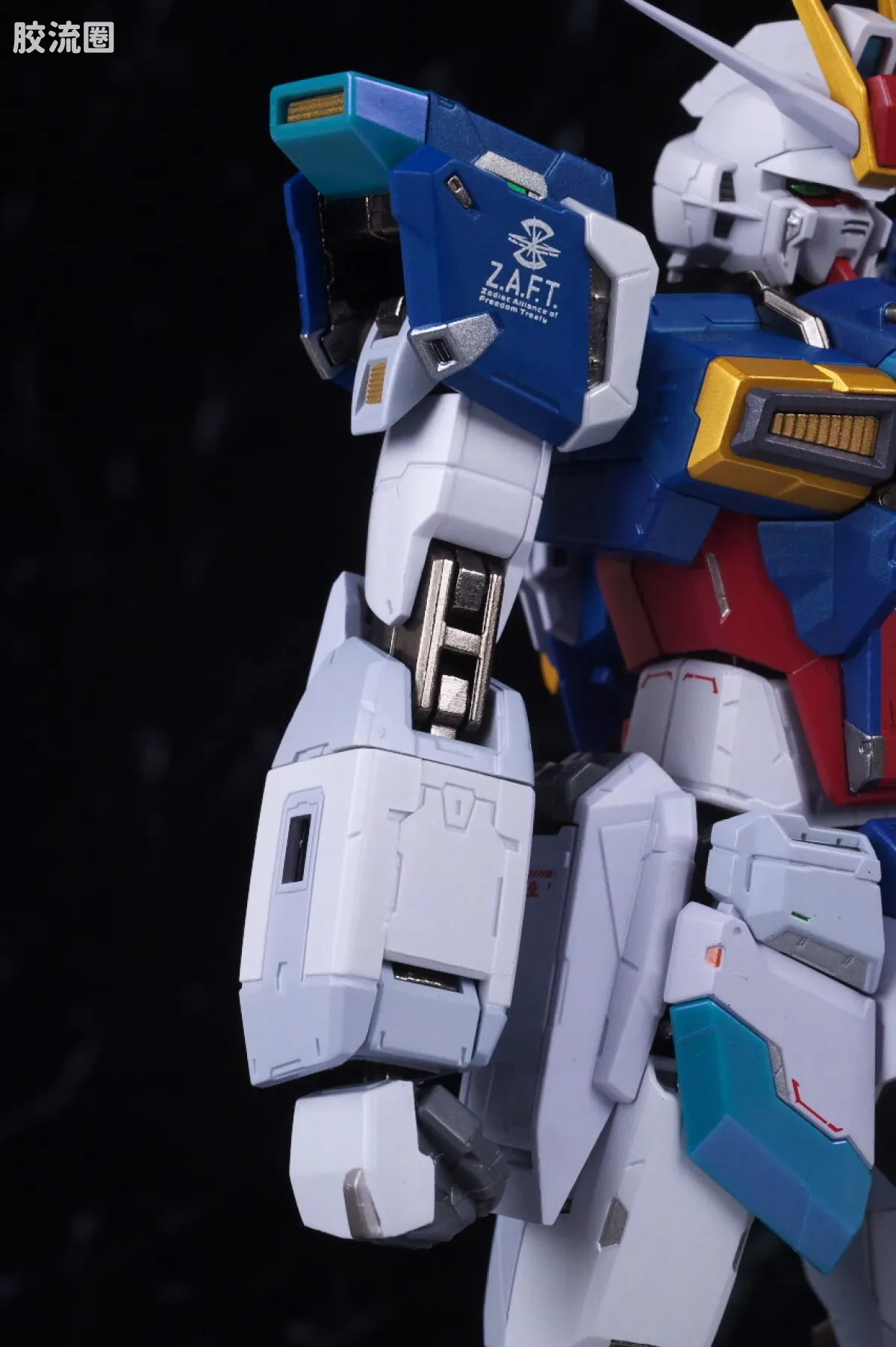 METAL BUILD 限定版 强攻型脉冲高达 - 图片