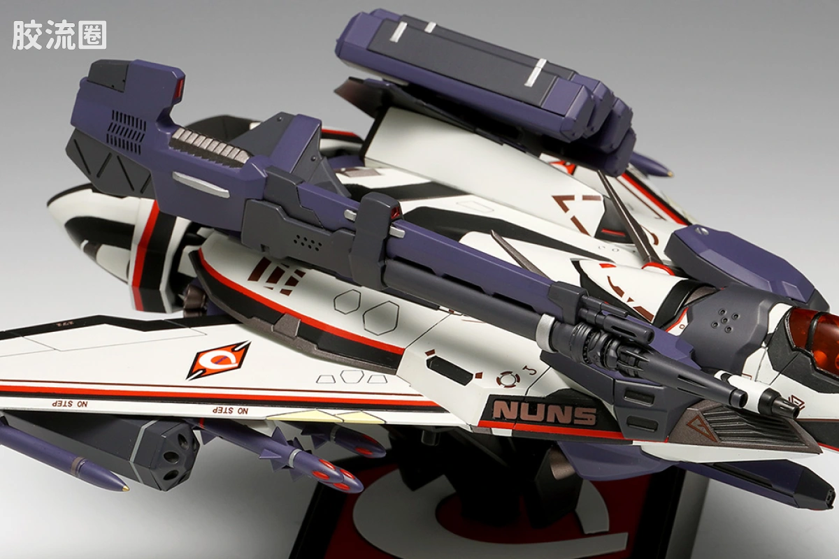 WAVE拼装综合系列 MACROSS 超时空要塞 VF-171EX 重装梦魇PLUS EX[阿尔特机] - 图片