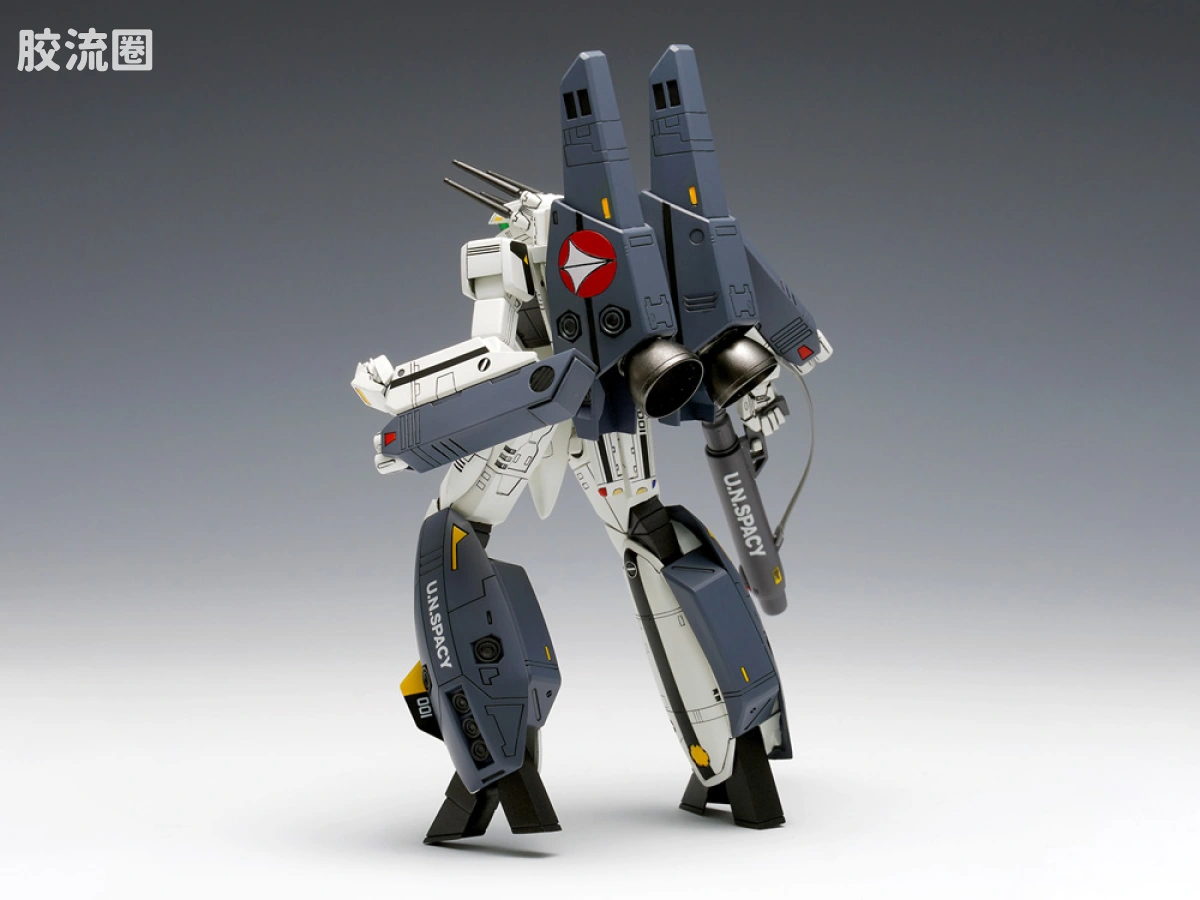 WAVE拼装综合系列 MACROSS 超时空要塞 VF-1S/A 超级女武神[战斗机器人模式] - 图片