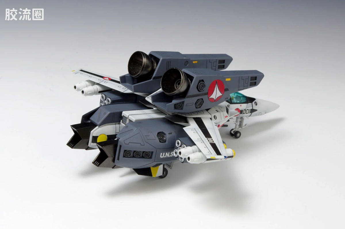 WAVE拼装综合系列 MACROSS 超时空要塞 VF-1S Super Valkyrie 福克机 飞行形态 - 图片