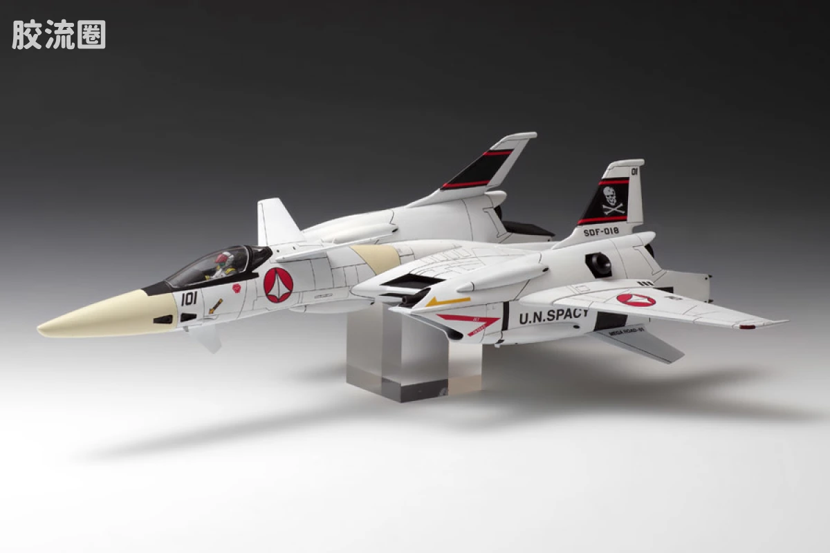 WAVE拼装综合系列 MACROSS 超时空要塞 VF-4 Lightning Ⅲ - 图片