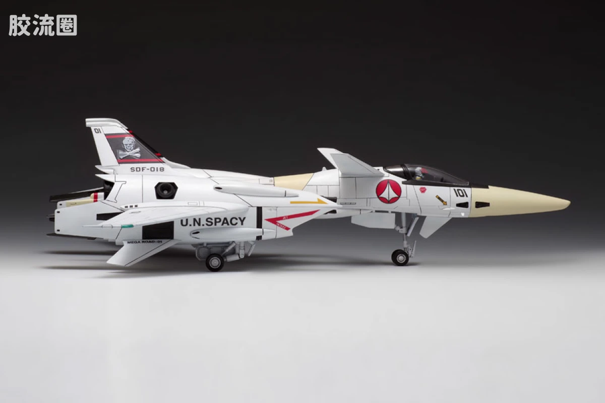 WAVE拼装综合系列 MACROSS 超时空要塞 VF-4 Lightning Ⅲ - 图片