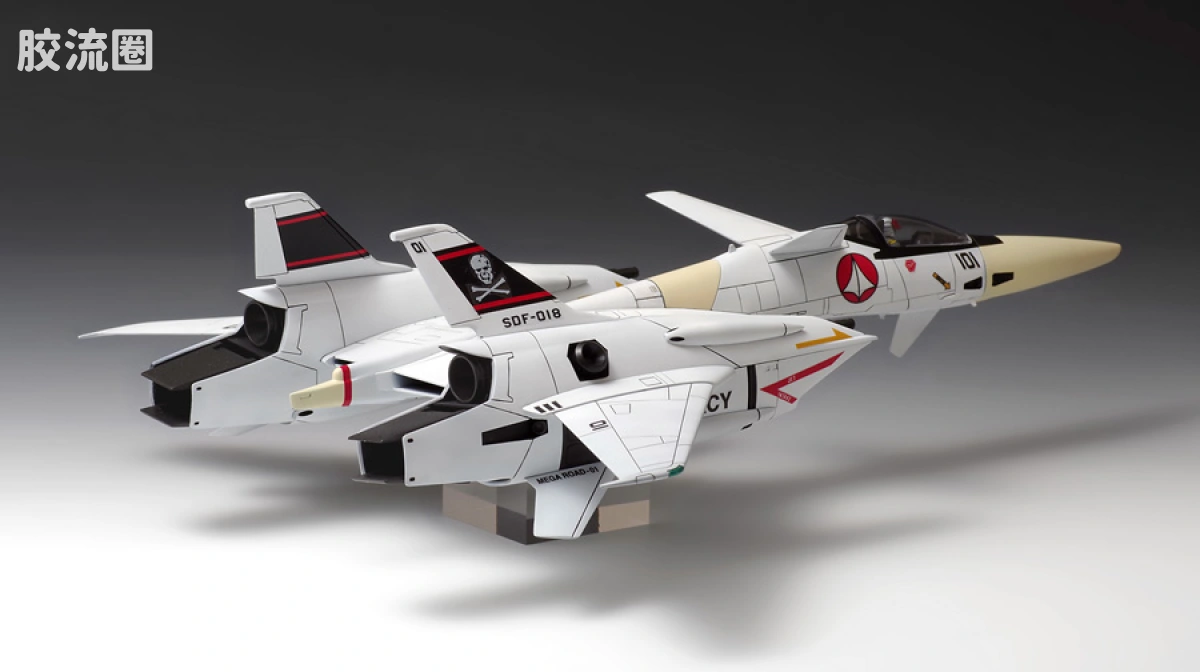 WAVE拼装综合系列 MACROSS 超时空要塞 VF-4 ライトニングⅢ［DX版］ - 图片