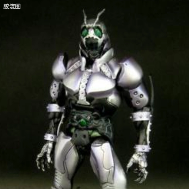 S.I.C.经典系列可动玩具 普通版 假面骑士 影月与假面骑士BLACK