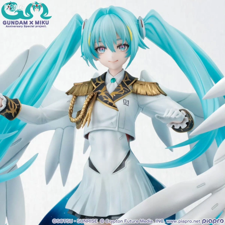 Mega House 手办系列 LUCREA系列 初音未来 × 飞翼零式高达EW