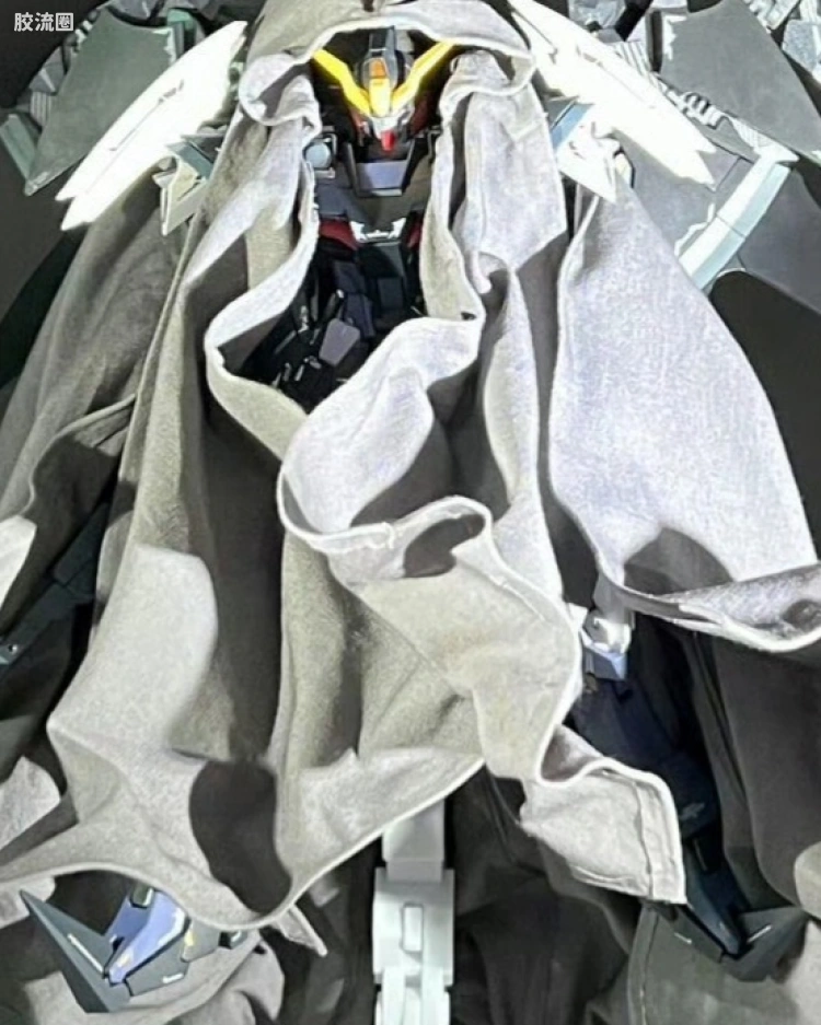 地狱死神高达 CLOAKED CUSTOM