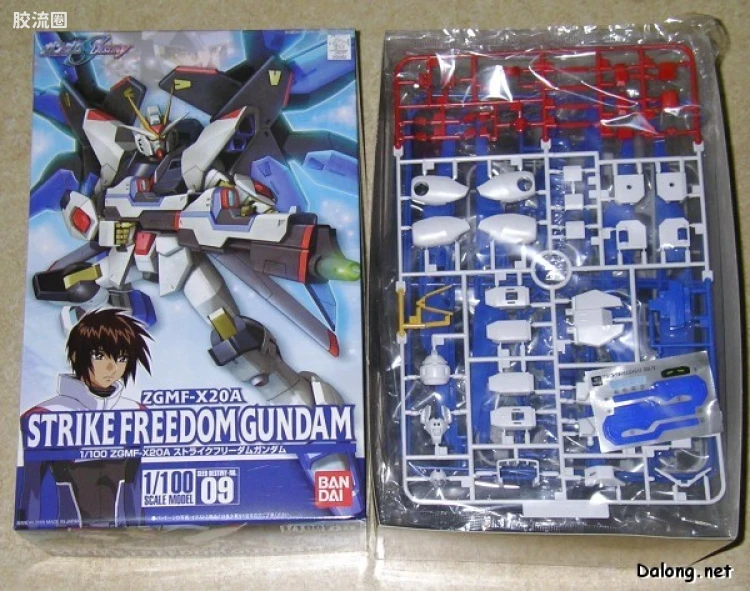 机动战士高达SEED SEED DESTINY 1/100 09 ZGMF-X20A 强袭自由高达 - 图片