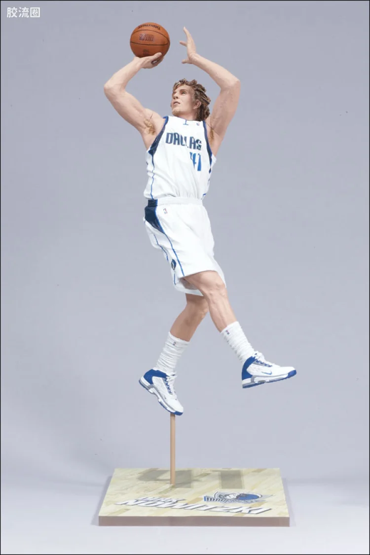 麦克法兰NBA篮球系列玩具 第9代 德克-诺维斯基 #2