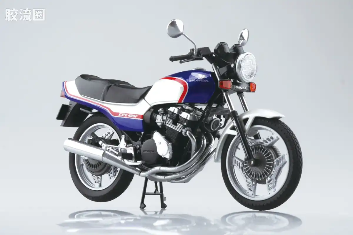 青岛社成品车系列 1/12 成品摩托车 本田 CBX400F （珍珠白/糖果蓝）
