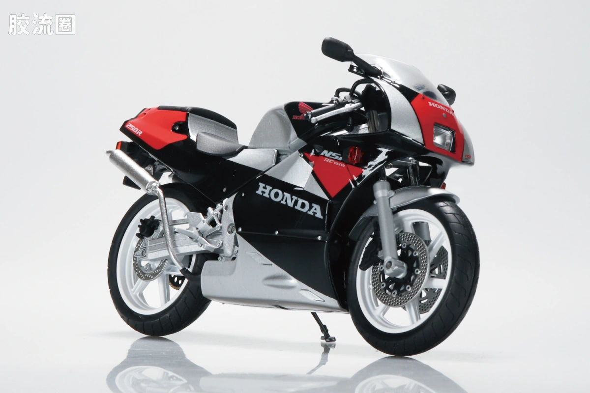 青岛社成品车系列 1/12 成品摩托车 本田 NSR250R '89 （黑色/籽晶银金属漆）