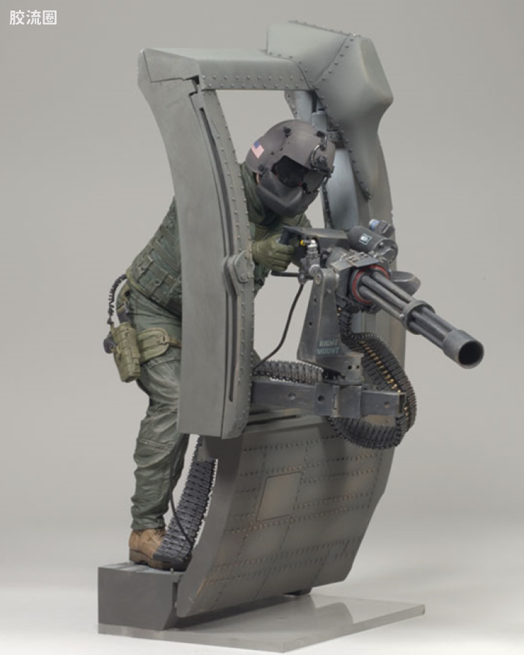 空军直升机枪手
