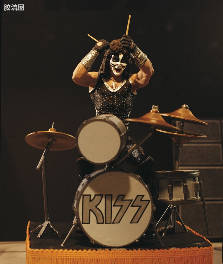 第四代 PETER CRISS