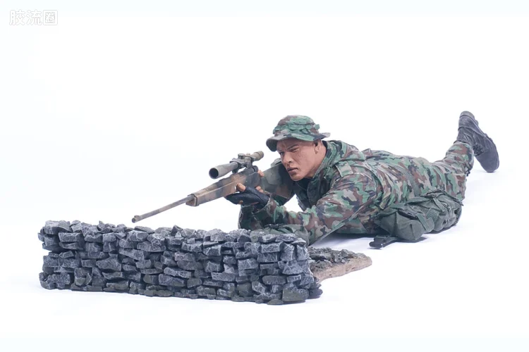 麦克法兰兵人系列 改版第1代 美国海军陆战队侦察狙击手