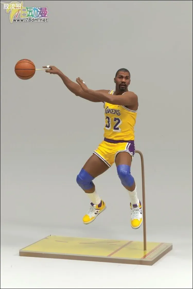 麦克法兰NBA篮球系列玩具 传奇系列 第2代 魔术师 埃文-约翰逊
